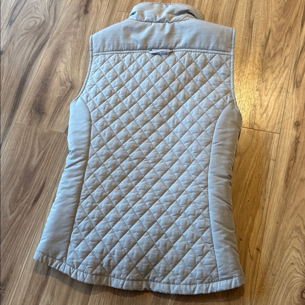 Royal Robbins Light Gray Quilted Vest - Picture 10 of 10